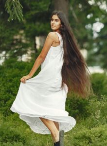 Read more about the article How to Stop Hair Fall Naturally: Effective Home Remedies for Healthy Hair